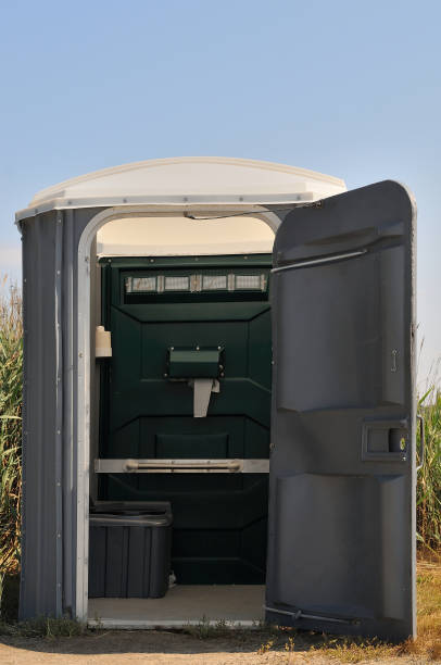 Best Restroom trailer rental cost  in Dundee, OR