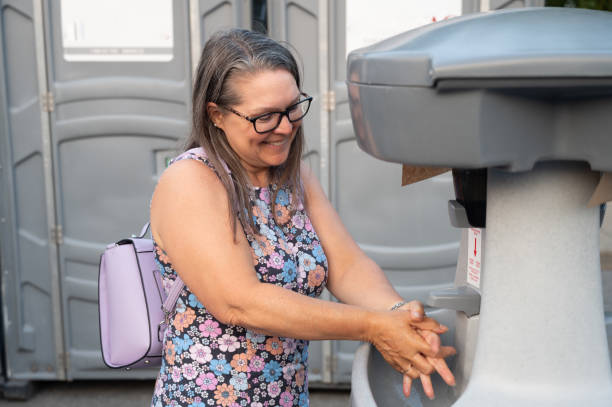 Best Event porta potty rental  in Dundee, OR